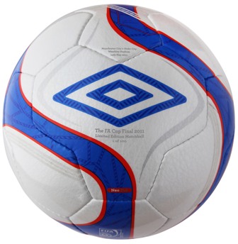 Umbro Neo Ball 2011 Umbro Neo Ball 2011