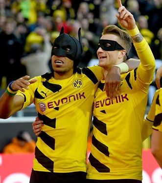 Aubameyang Reus Schalke Batman Robin