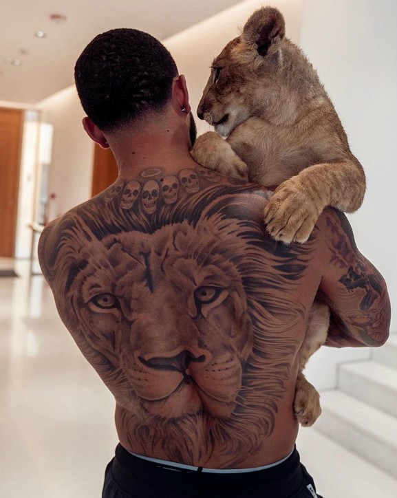 Memphis Depay Lion Photo 2020