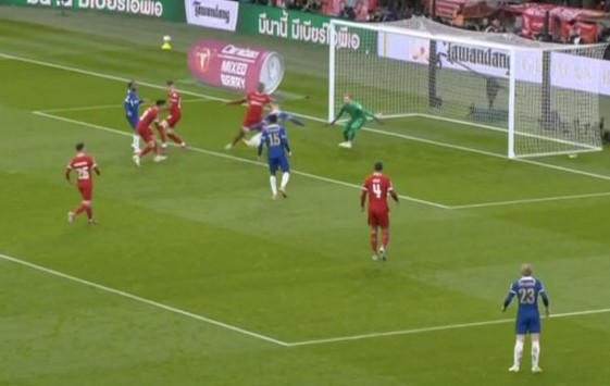 Cole Palmer miss vs Liverpool Carabao Cup Final 2024