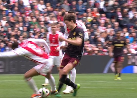 Rensch red card Ajax 2024